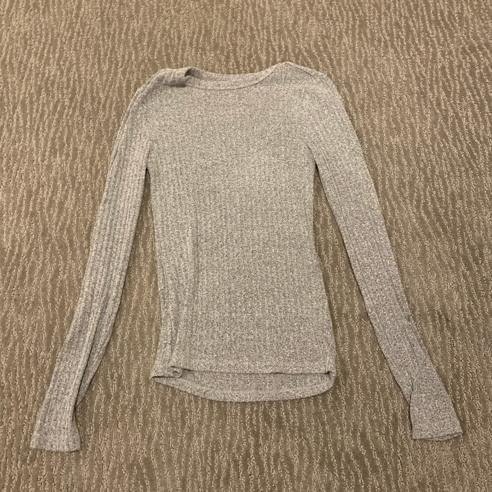 Tight Grey Knit-Top